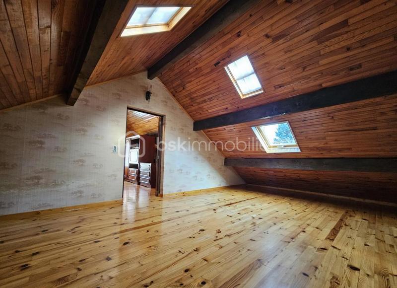 Maison - 150 m² - 8 pièces