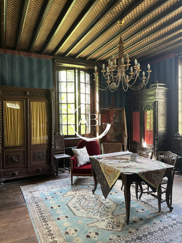 Villa - 269 m² - 11 pièces