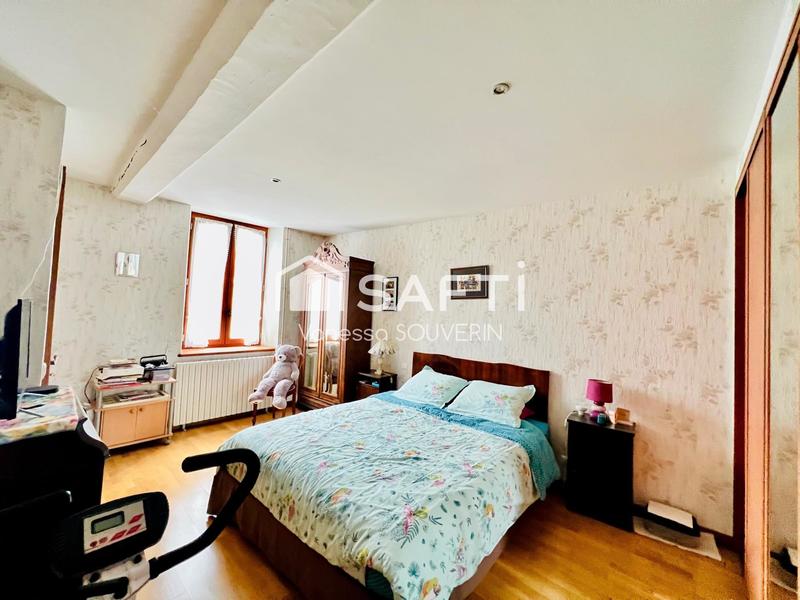 Maison - 202 m² - 7 pièces