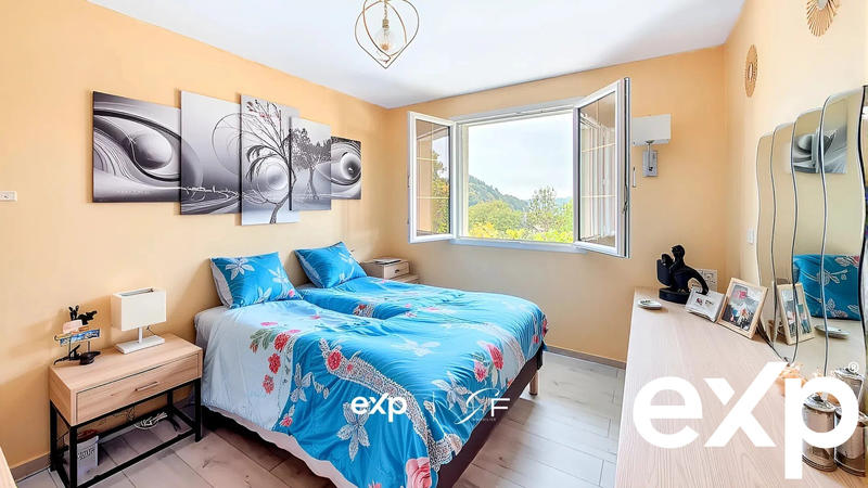 Maison - 94 m² - 4 pièces