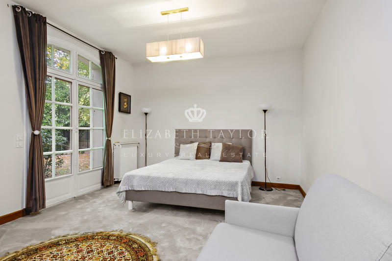 Villa - 420 m² - 14 pièces