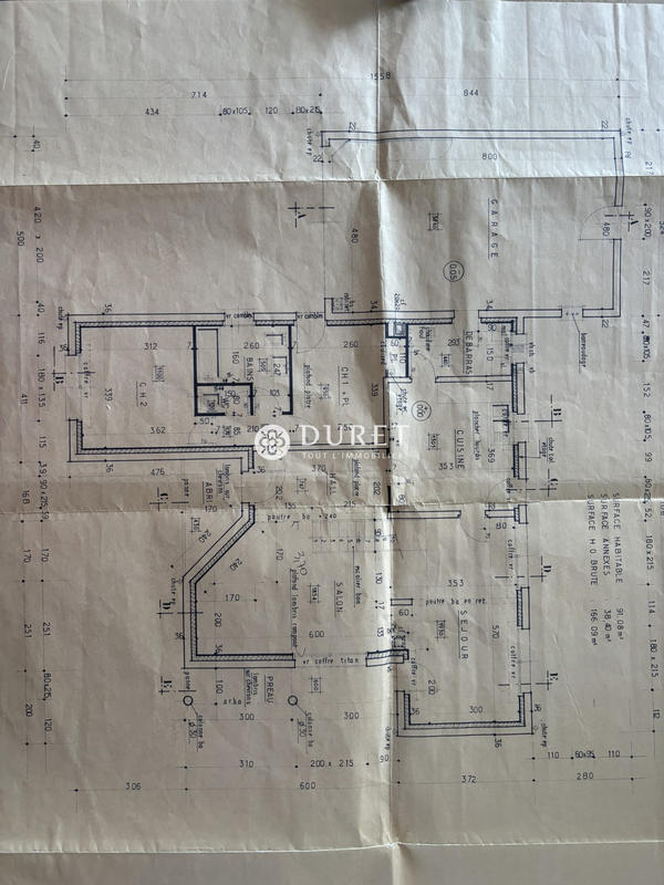 Maison - 141 m² - 8 pièces