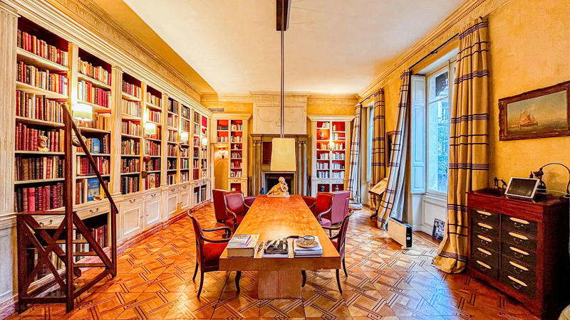 Demeure - 565 m² - 14 pièces