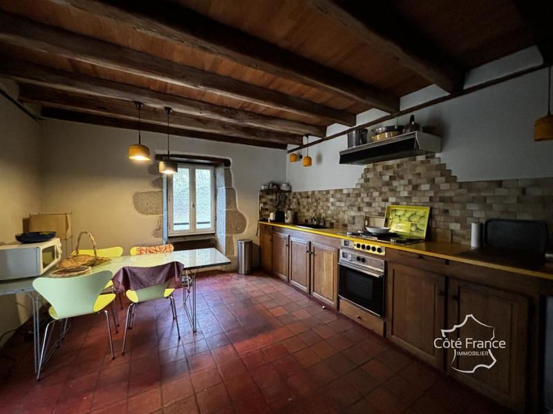 Moulin - 209 m² - 7 pièces