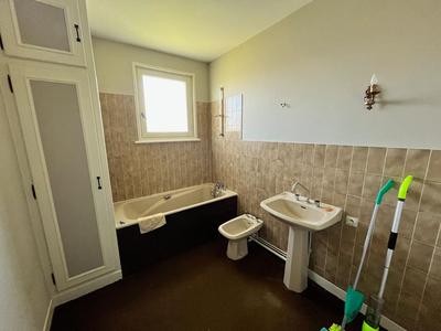 Maison - 180 m² - 7 pièces