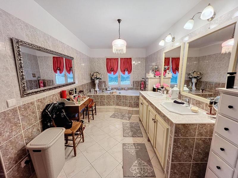 Maison de campagne - 290 m² - 9 pièces