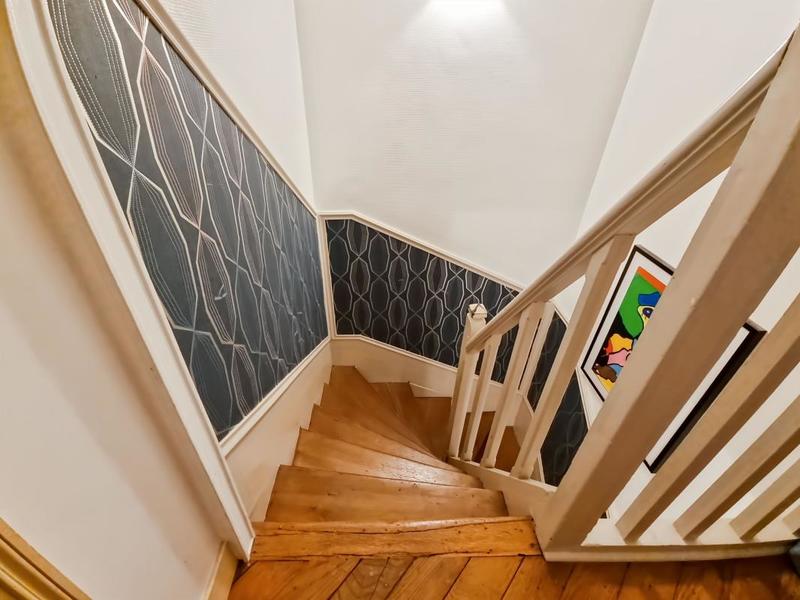 Appartement - 147 m² - 6 pièces