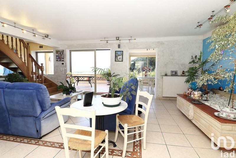 Maison - 172 m² - 6 pièces