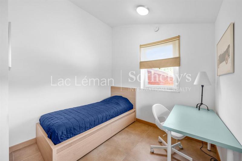 Maison - 238 m² - 8 pièces