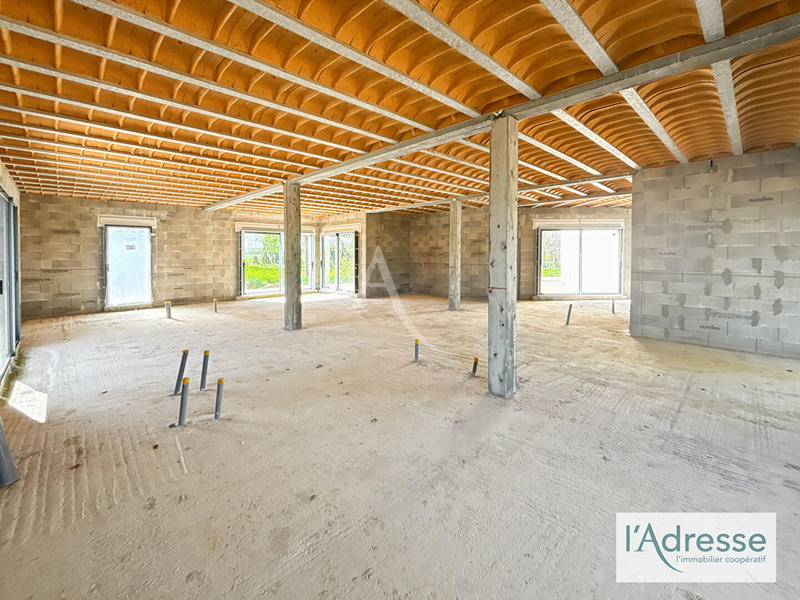 Maison - 250 m² - 7 pièces