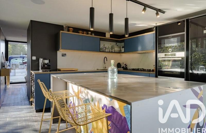 Appartement - 97 m² - 2 pièces