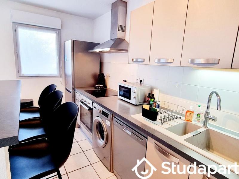 Chambre - 11 m² - 1 pièce