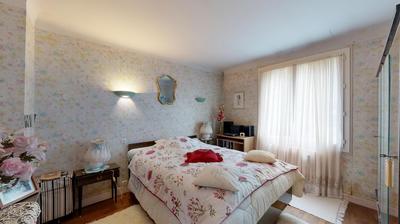 Maison - 160 m² - 8 pièces