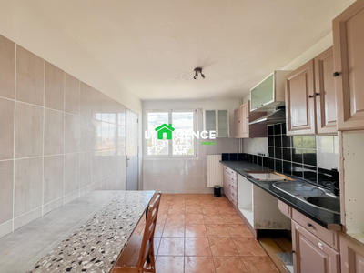 Appartement - 79 m² - 4 pièces