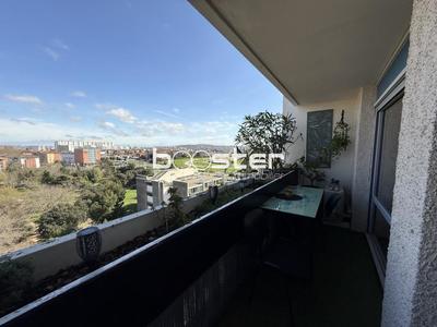 Appartement ancien - 82 m² - 4 pièces