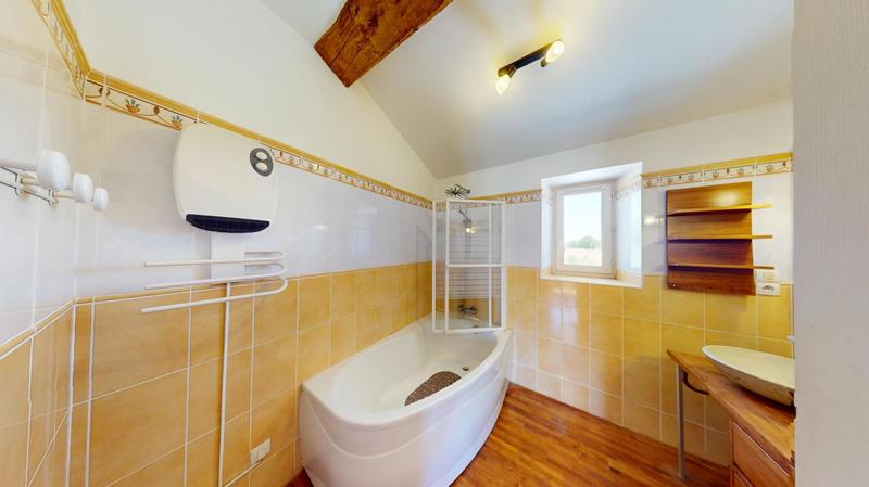 Maison - 200 m² - 7 pièces