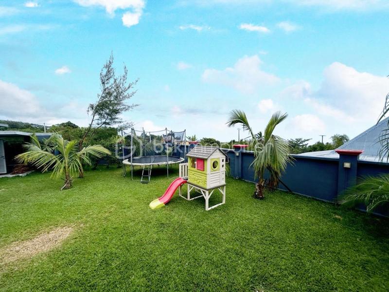 Villa - 180 m² - 6 pièces