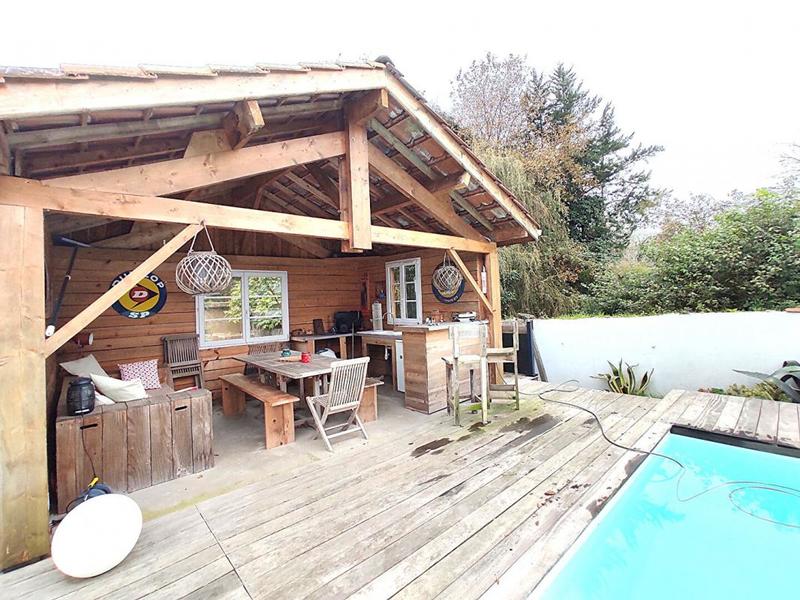 Maison - 275 m² - 8 pièces