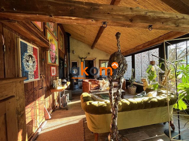 Maison - 203 m² - 10 pièces