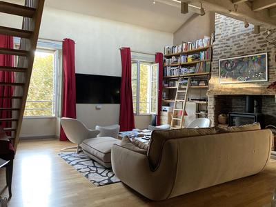 Appartement - 155 m² - 6 pièces