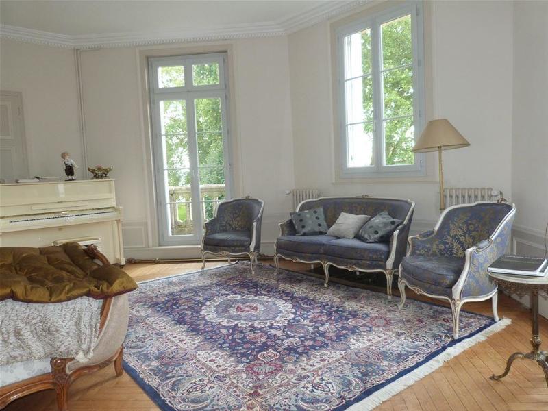 Château - 850 m² - 17 pièces