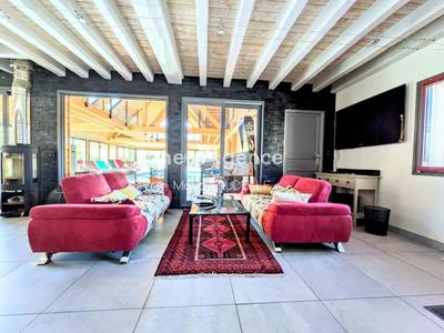 Maison - 458 m² - 11 pièces