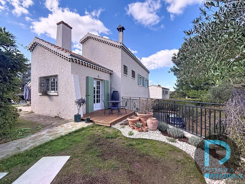 Villa - 183 m² - 5 pièces