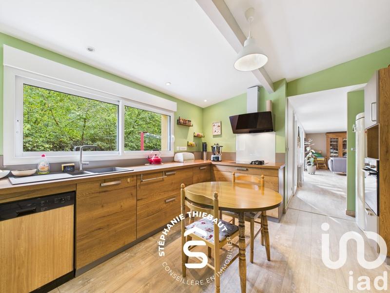 Maison - 212 m² - 8 pièces