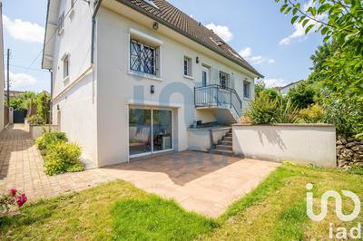 Maison - 172 m² - 9 pièces