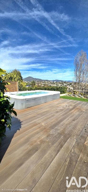 Appartement - 80 m² - 4 pièces