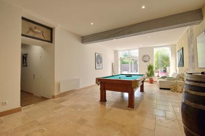 Maison - 419 m² - 9 pièces