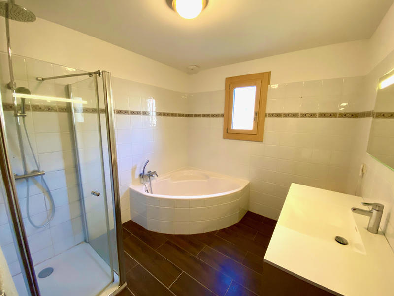 Maison - 133 m² - 9 pièces