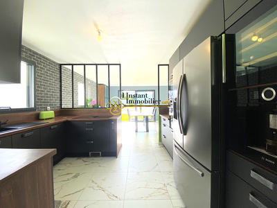 Maison - 108 m² - 5 pièces