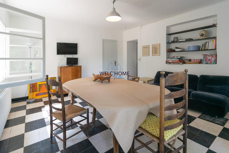 Maison - 200 m² - 8 pièces