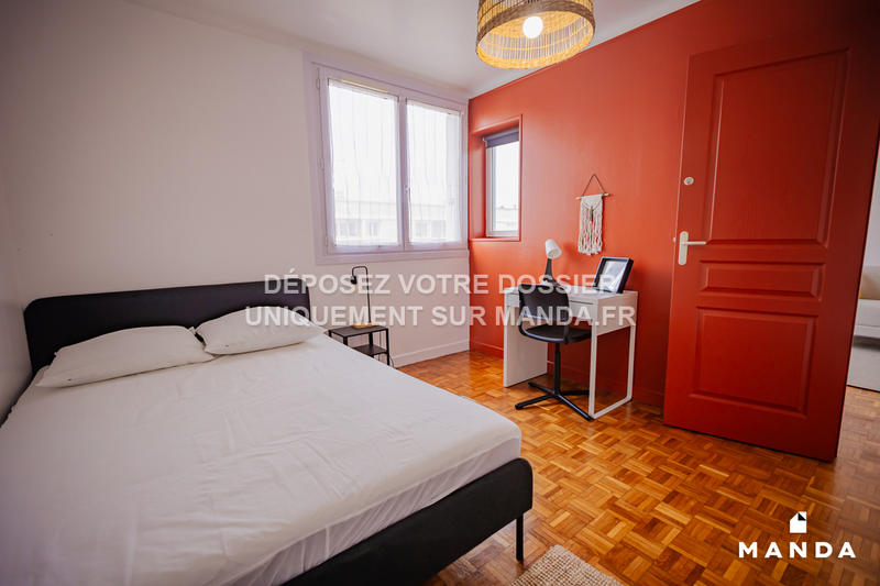 Chambre - 12 m² - 4 pièces