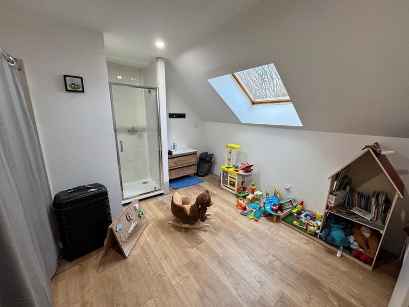 Maison - 195 m² - 7 pièces