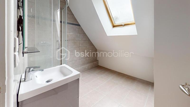 Demeure - 210 m² - 9 pièces