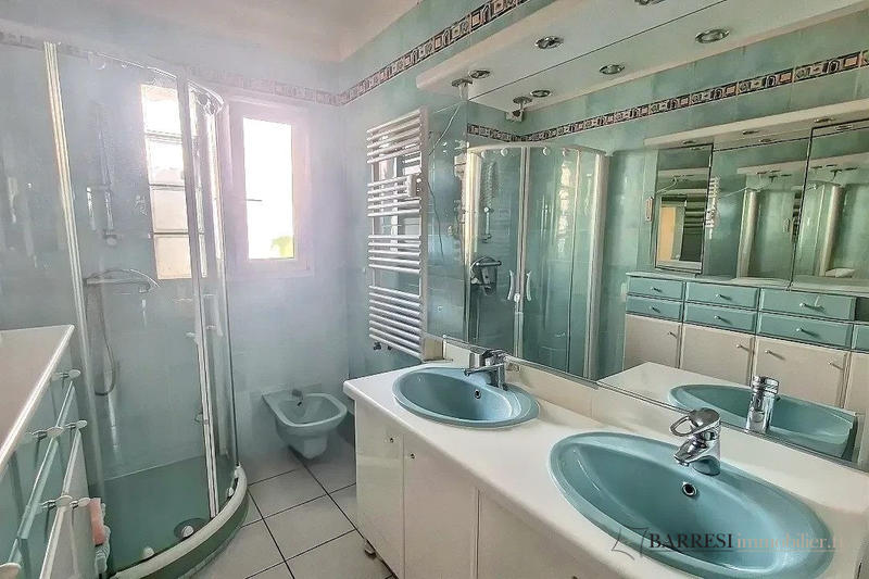 Appartement - 81 m² - 4 pièces