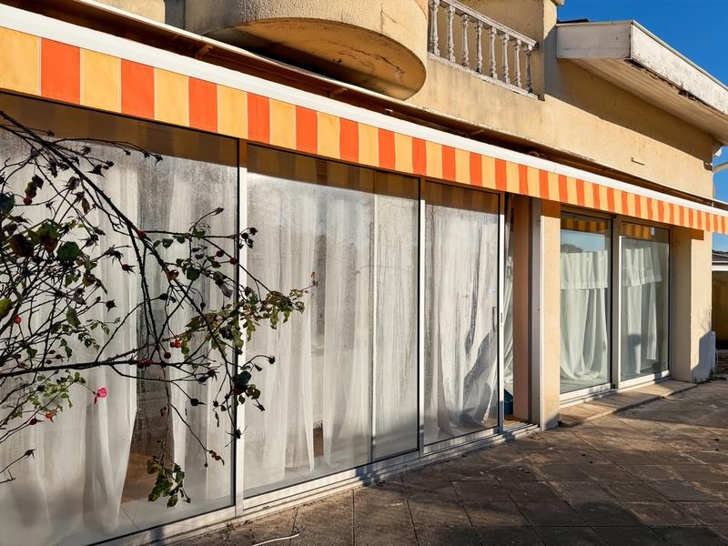 Maison - 263 m² - 6 pièces