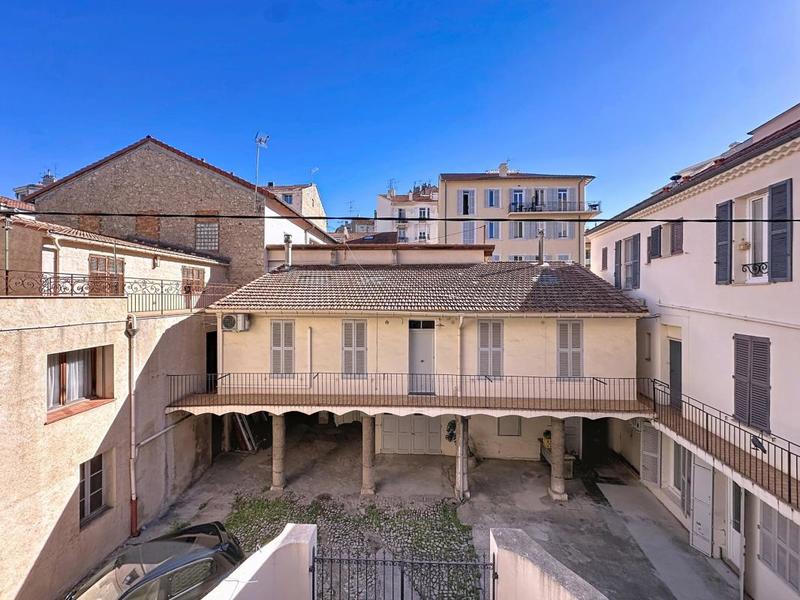 Studio - 20 m² - 1 pièce