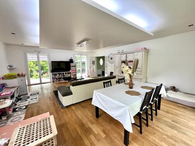 Maison - 195 m² - 5 pièces