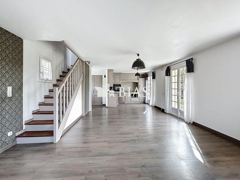 Maison traditionnelle - 75 m² - 4 pièces