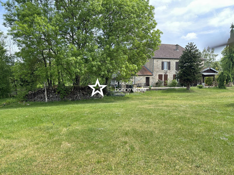 Maison - 252 m² - 7 pièces