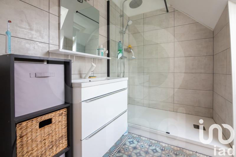 Maison - 241 m² - 6 pièces