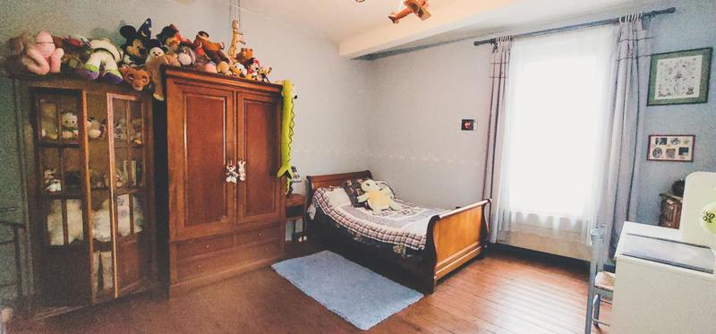 Propriété - 240 m² - 8 pièces