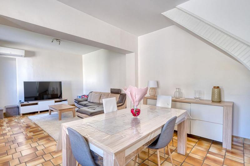 Maison - 94 m² - 4 pièces