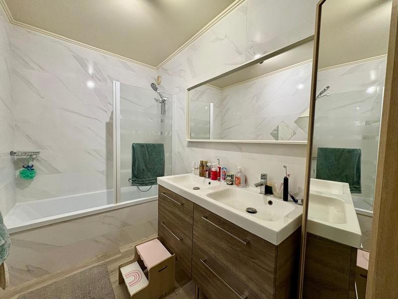 Appartement - 77 m² - 3 pièces