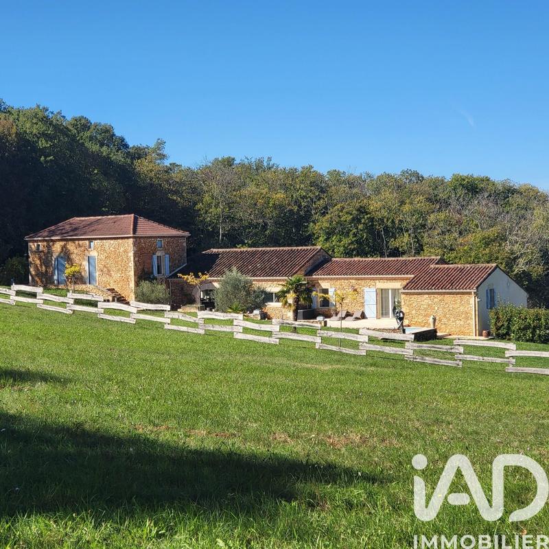 Maison - 200 m² - 5 pièces