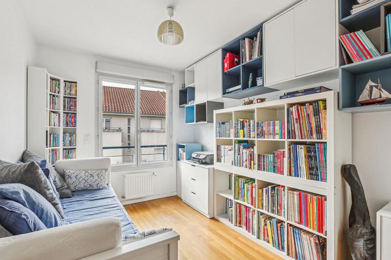 Local commercial - 140 m² - 5 pièces