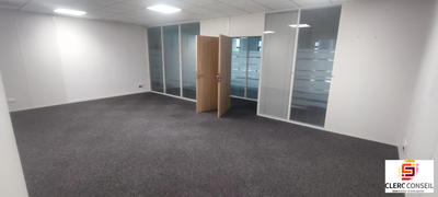 Bureau - 491 m²